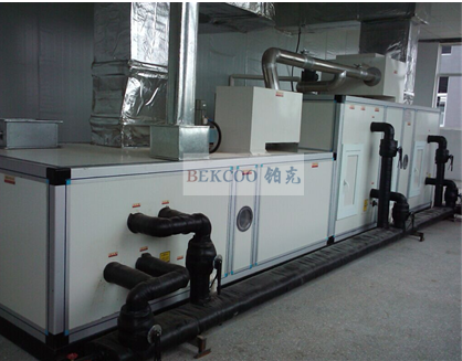 轉(zhuǎn)輪除濕機(jī)的轉(zhuǎn)輪是什么做成的(圖1) 轉(zhuǎn)輪除濕機(jī)的轉(zhuǎn)輪是什么做成的